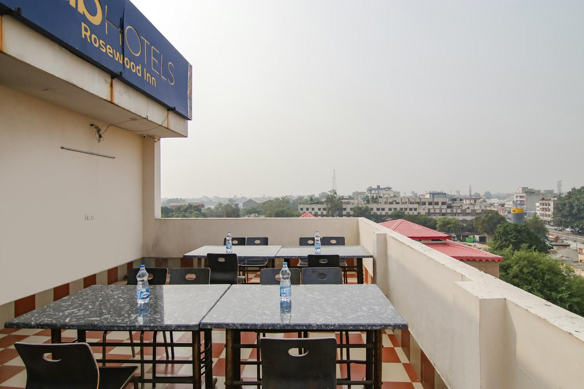 Fabhotel Rosewood Inn Amritsar Exterior photo